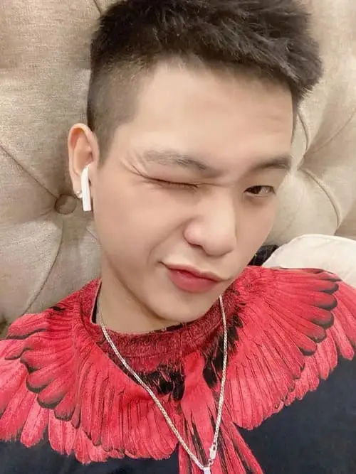 anh-quan-ap-ao-dai-bang-3 Ảnh Quân AP áo đại bàng, góc chụp cận mặt