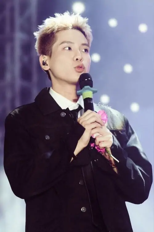 anh-quan-ap-chu-mo-6 Quân AP chu mỏ đáng yêu, nụ cười nhẹ nhàng