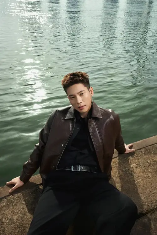 anh-quan-ap-hinh-nen-4 Hình nền điện thoại Quân AP, chân dung rõ nét