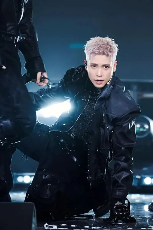 anh-quan-ap-moi-nhat-1 Ảnh Quân AP mới nhất, khoảnh khắc biểu diễn trên sân khấu