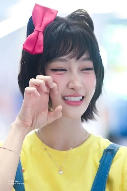 anh-juky-san-cute-4 Ảnh Juky San cute với ánh mắt sáng và nét đáng yêu tự nhiên