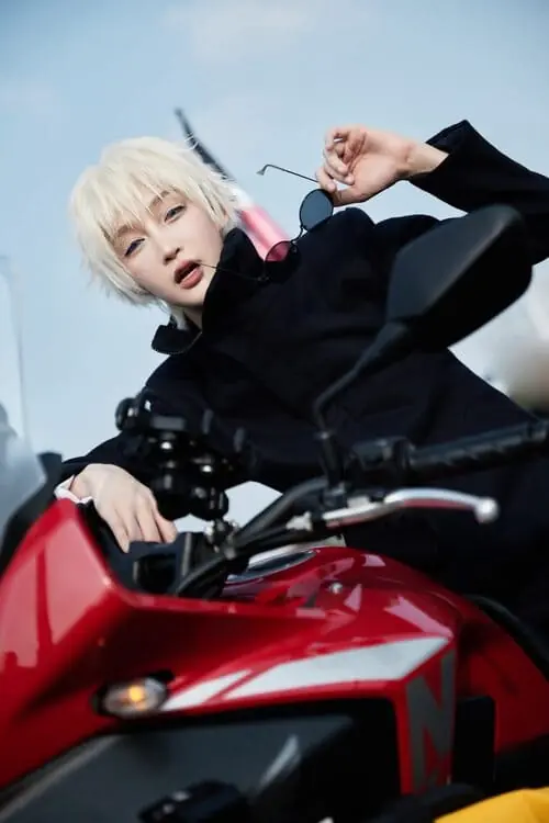 anh-juky-san-gojo-cosplay-2 Ảnh Juky San gojo cosplay mang vibe cool ngầu và thần thái cuốn hút