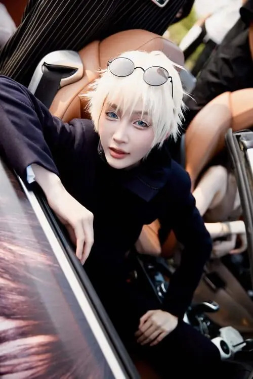 anh-juky-san-gojo-cosplay-3 Ảnh Juky San gojo cosplay với visual lạ mắt và phong cách phá cách