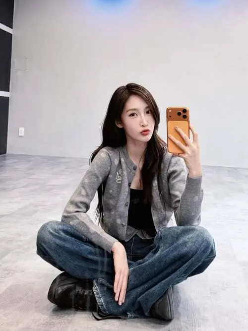 anh-juky-san-selfie-2 Ảnh Juky San selfie với visual nhẹ nhàng và nét cuốn hút đời thường