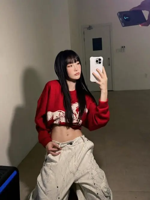 anh-juky-san-selfie-3 Ảnh Juky San selfie góc gần với thần thái mềm và trẻ trung