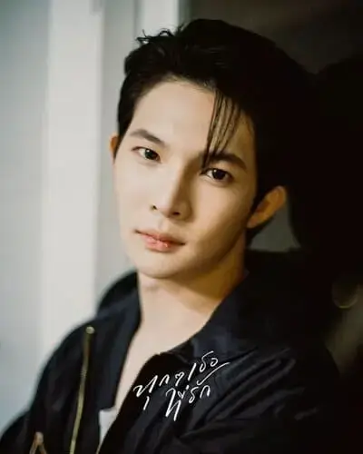 every-you-every-me-the-series-2024-hinh-anh-4 Nhân vật nam chính Every You Every Me The Series ánh nhìn sâu lắng