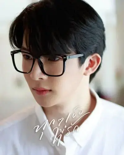 every-you-every-me-the-series-2024-hinh-anh-7 Nhân vật đeo kính trong Every You Every Me The Series